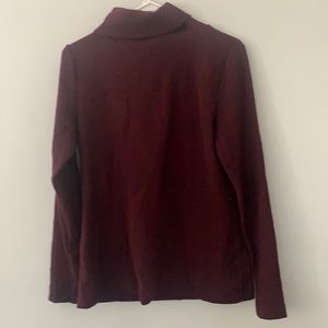 Ann Taylor maroon red turtleneck size medium